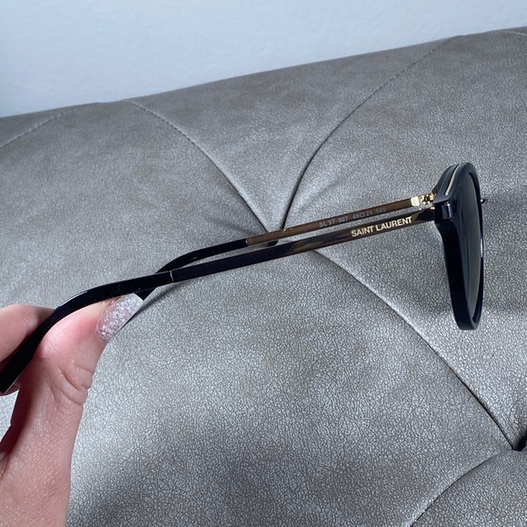 Yves Saint Laurent Black Round Sunglasses - Picture 3 of 15